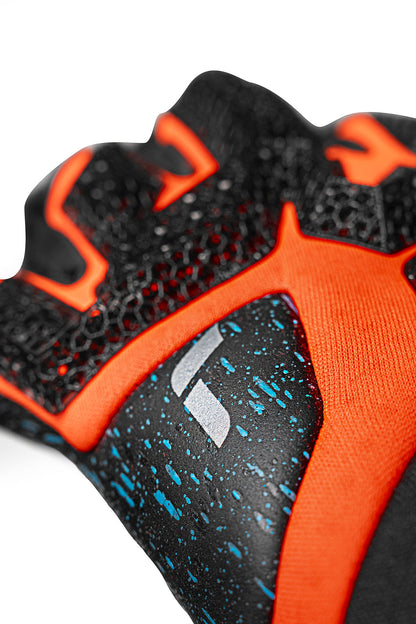 55 70 998 - Attrakt Fusion Carbon 3D - ReuschSoccer